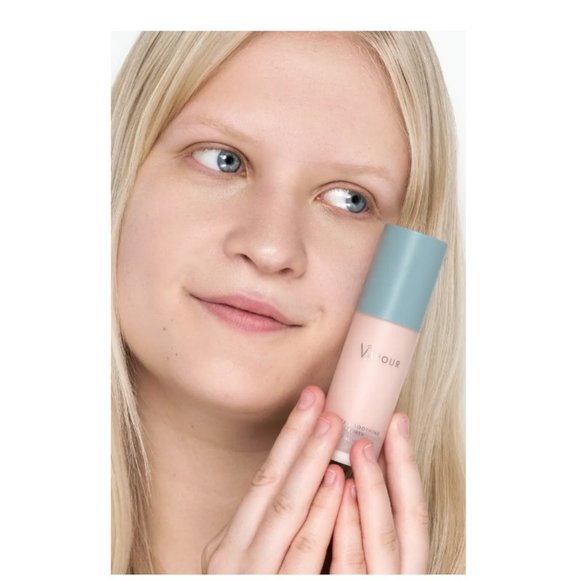 Vapour Matte Smoothing Primer, Velvety, Matte, NEW - Full Size 1.0 oz/30 ml - Picture 6 of 15